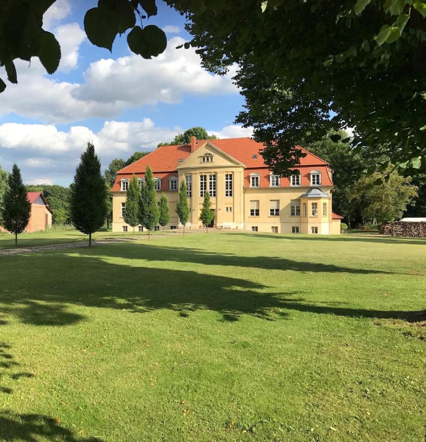 Schloss Grabow, Resting Place & A Luxury Piano Collection Resort, Prignitz Brandenburg Exterior photo